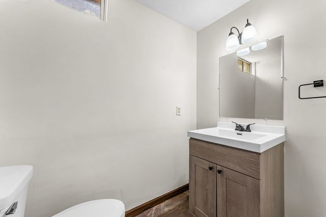 3455 W Harbor Drive, Bettendorf, IA 52722