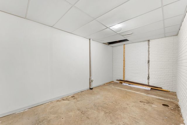 3455 W Harbor Drive, Bettendorf, IA 52722