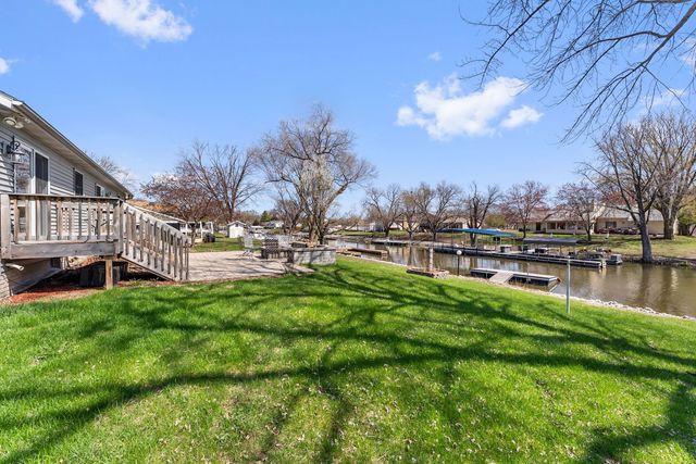 3455 W Harbor Drive, Bettendorf, IA 52722