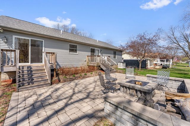 3455 W Harbor Drive, Bettendorf, IA 52722
