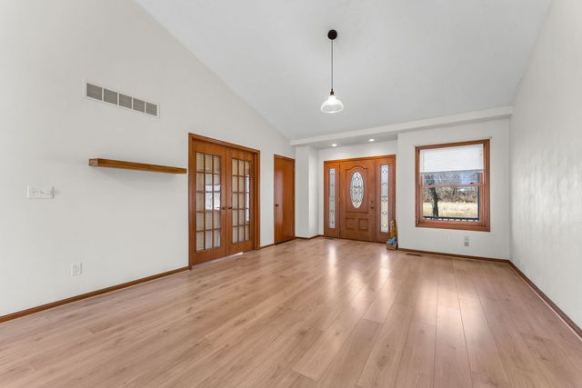 3455 W Harbor Drive, Bettendorf, IA 52722