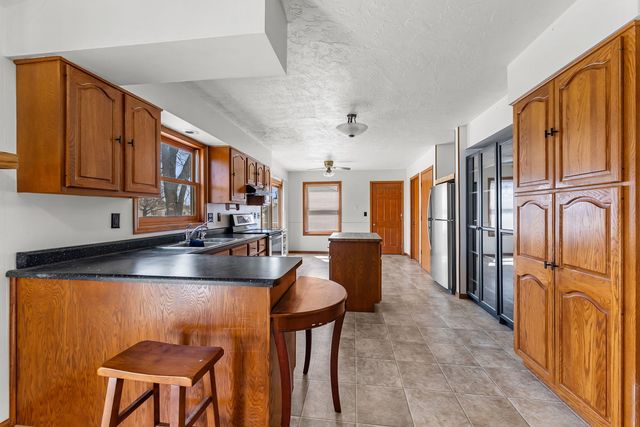 3455 W Harbor Drive, Bettendorf, IA 52722