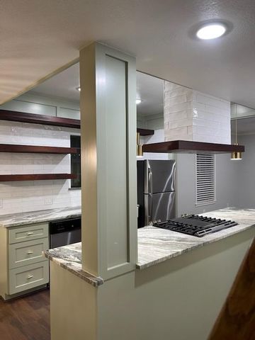 142 2nd Street, Sugar Land, TX 77498