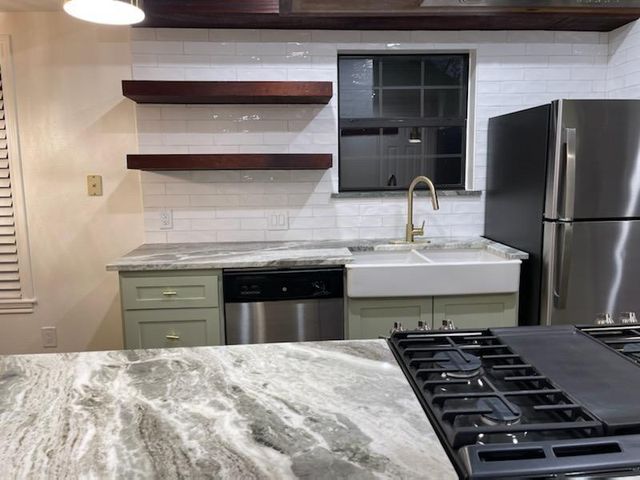 142 2nd Street, Sugar Land, TX 77498