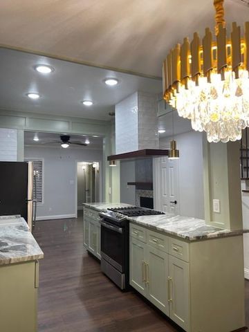 142 2nd Street, Sugar Land, TX 77498