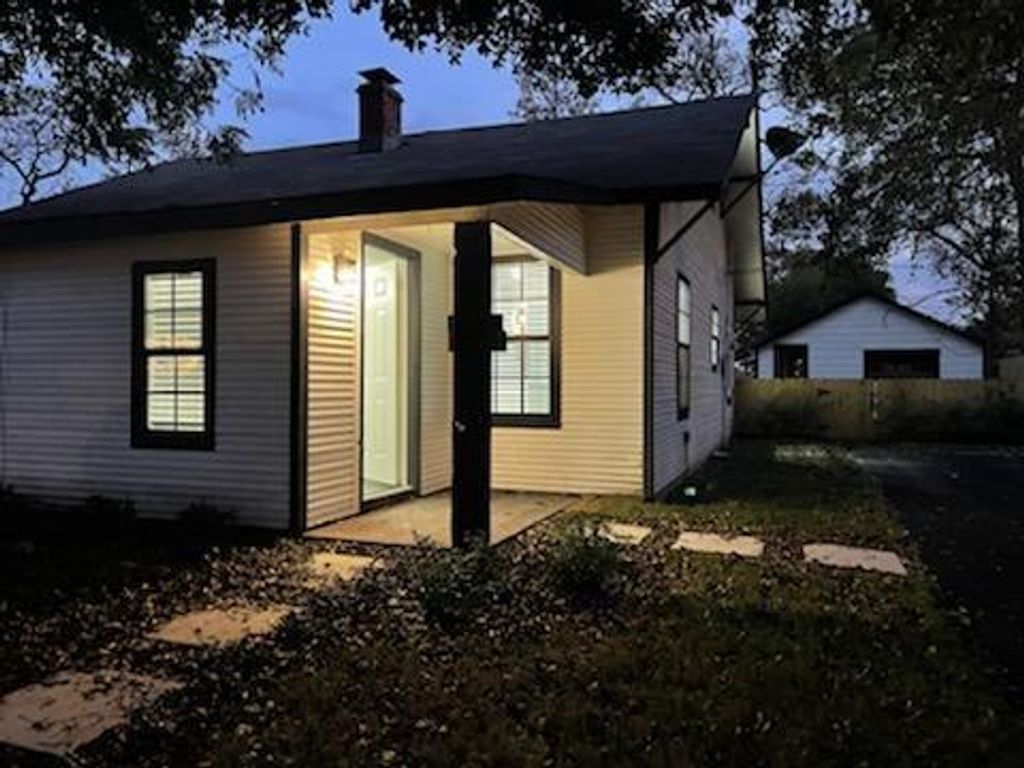 142 2nd Street, Sugar Land, TX 77498