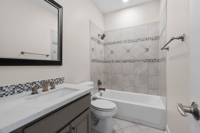 3925 Veneto CIR, Leander, TX 78641