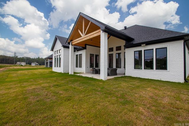 1014 Black Bass, Jacksonville, AR 72076