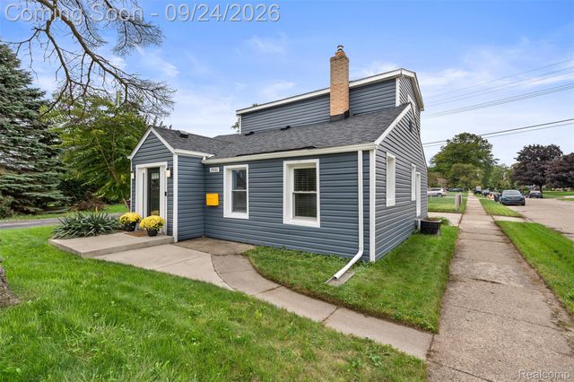 2931 Rochester Road, Royal Oak, MI 48073
