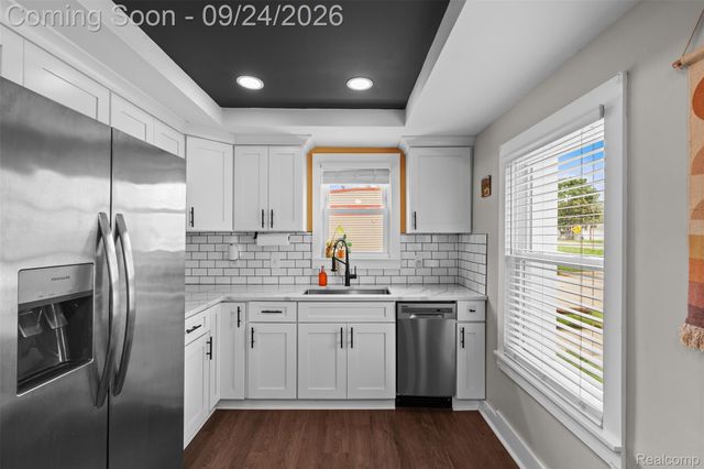2931 Rochester Road, Royal Oak, MI 48073