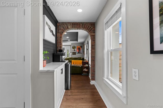 2931 Rochester Road, Royal Oak, MI 48073