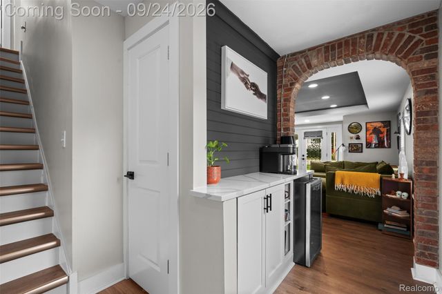 2931 Rochester Road, Royal Oak, MI 48073