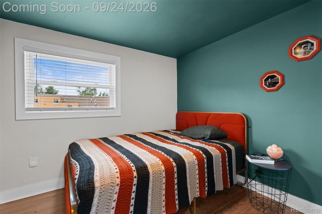 2931 Rochester Road, Royal Oak, MI 48073