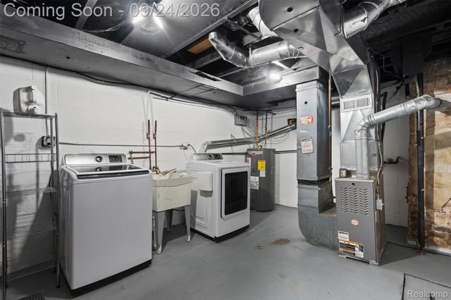 2931 Rochester Road, Royal Oak, MI 48073