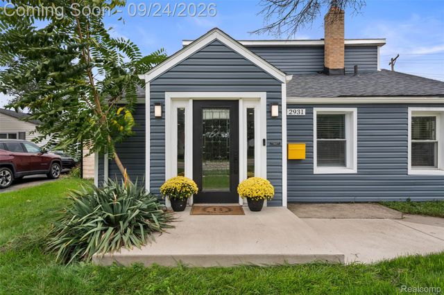 2931 Rochester Road, Royal Oak, MI 48073