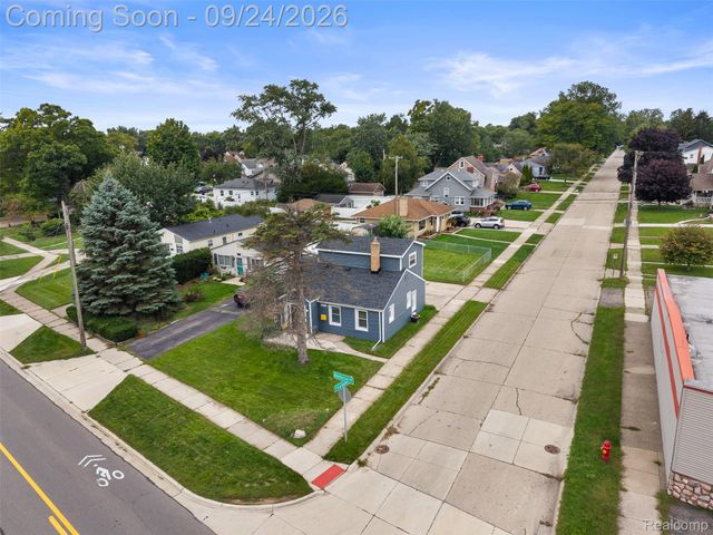 2931 Rochester Road, Royal Oak, MI 48073