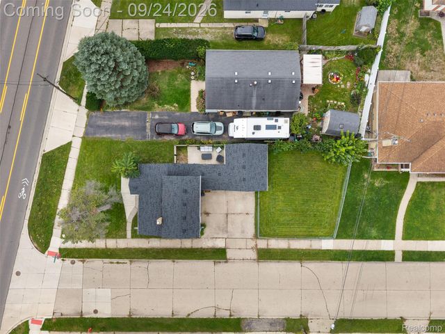2931 Rochester Road, Royal Oak, MI 48073