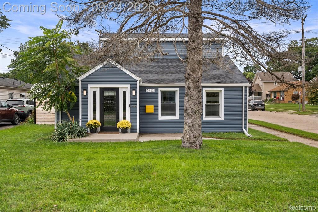 2931 Rochester Road, Royal Oak, MI 48073