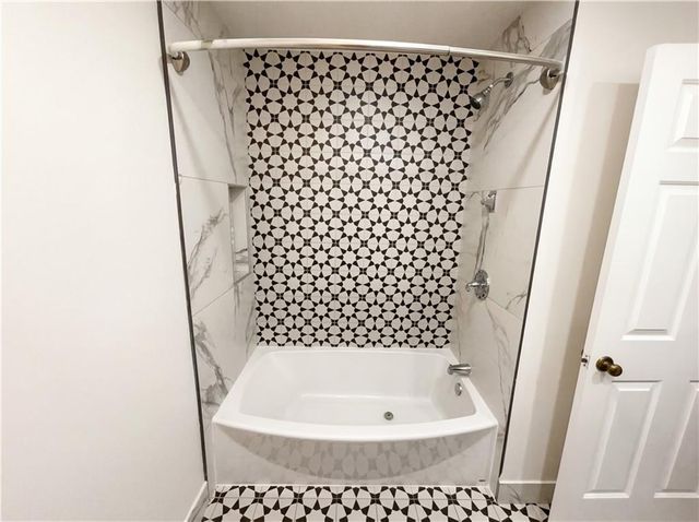 3186 Laurel Way, Snellville, GA 30078