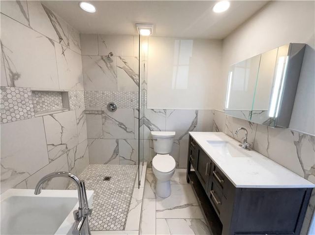 3186 Laurel Way, Snellville, GA 30078