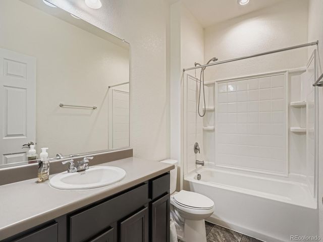 6255 N Gibralter Court, Aurora, CO 80019