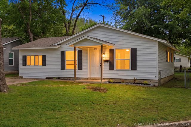 123 W Orleans Avenue, Sapulpa, OK 74066