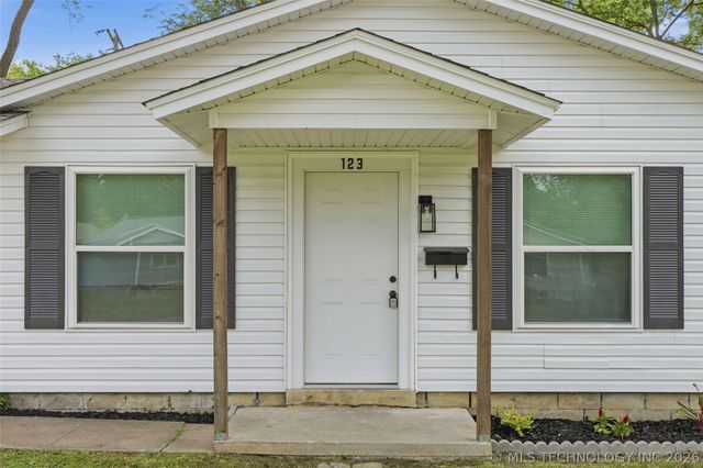 123 W Orleans Avenue, Sapulpa, OK 74066
