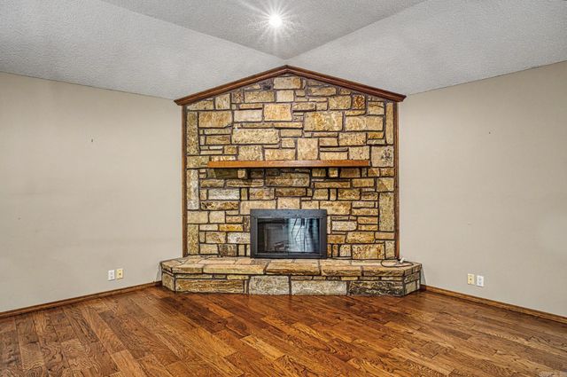 48 Almeria Way, Hot Springs Village, AR 71909