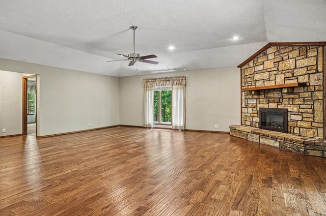 48 Almeria Way, Hot Springs Village, AR 71909