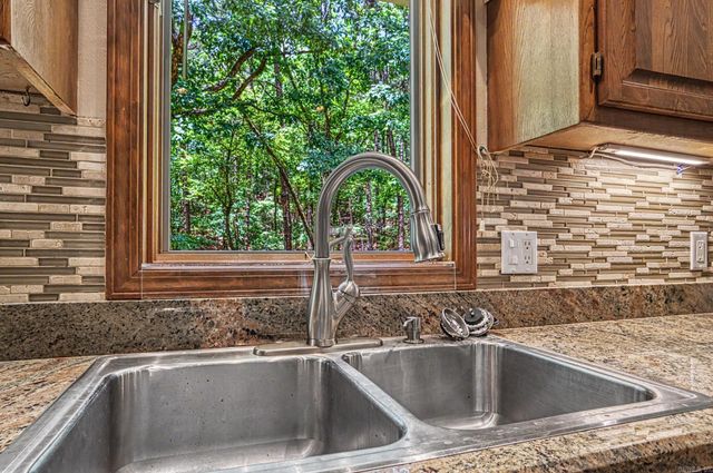 48 Almeria Way, Hot Springs Village, AR 71909