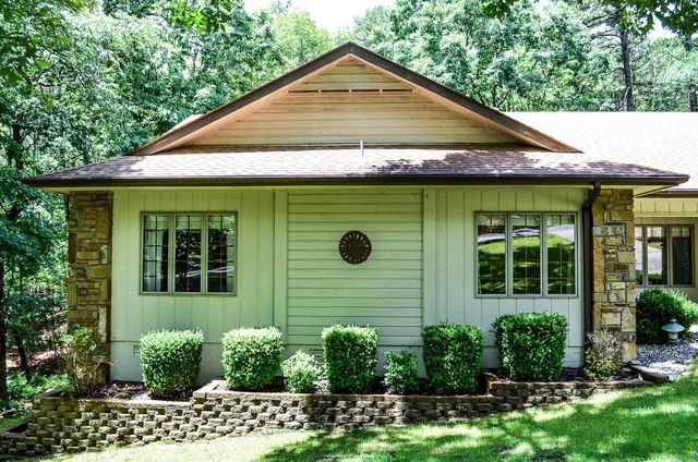 48 Almeria Way, Hot Springs Village, AR 71909