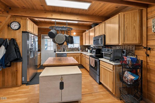 53355 Bridge Drive, La Pine, OR 97739