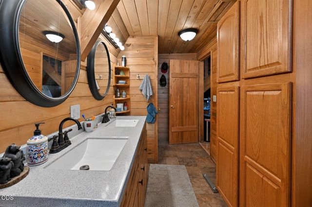 53355 Bridge Drive, La Pine, OR 97739
