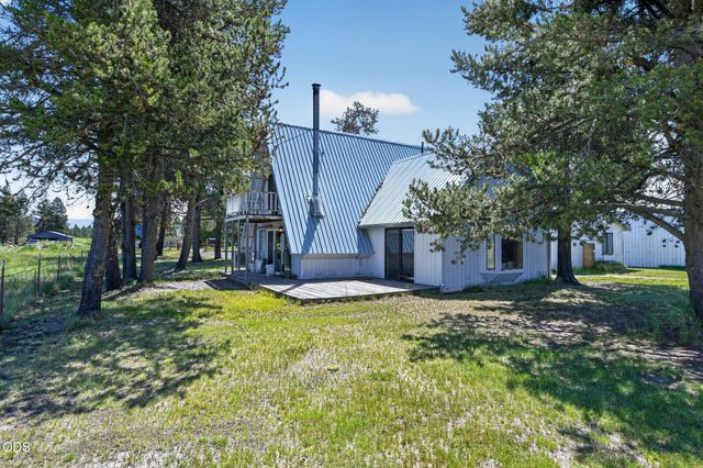 53355 Bridge Drive, La Pine, OR 97739