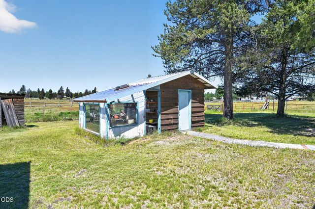 53355 Bridge Drive, La Pine, OR 97739