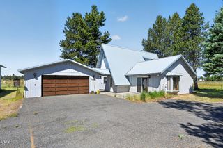53355 Bridge Drive, La Pine, OR 97739