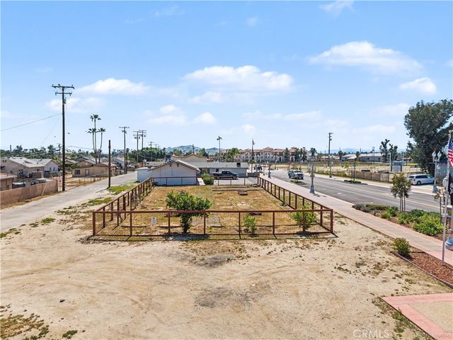 603 S D, Perris, CA 92570