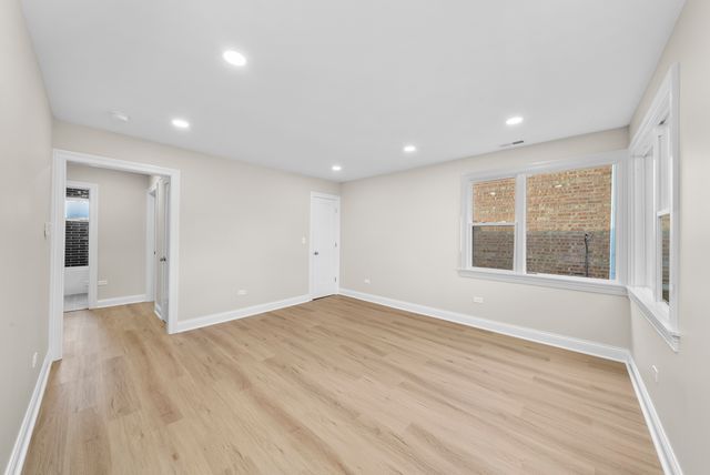 4122 Wenonah Avenue, Berwyn, IL 60402