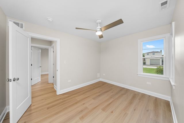 4122 Wenonah Avenue, Berwyn, IL 60402