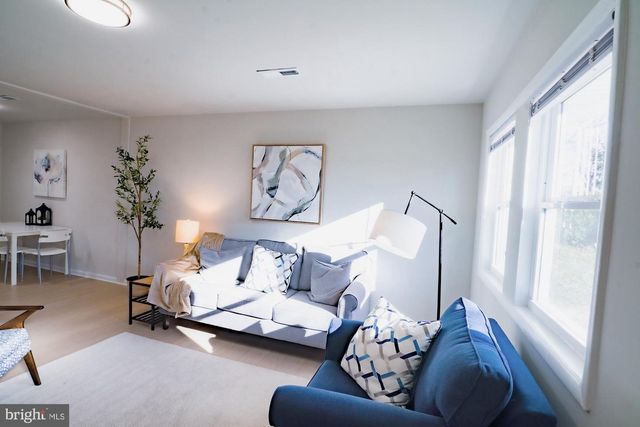 3308 BRADFORD ST, Woodbridge, VA 22193