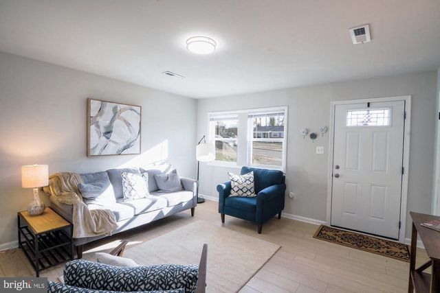 3308 BRADFORD ST, Woodbridge, VA 22193