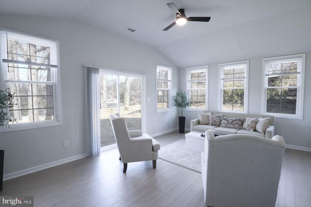 3308 BRADFORD ST, Woodbridge, VA 22193