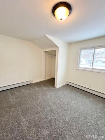 1328 6th Avenue, Norway, MI 49870