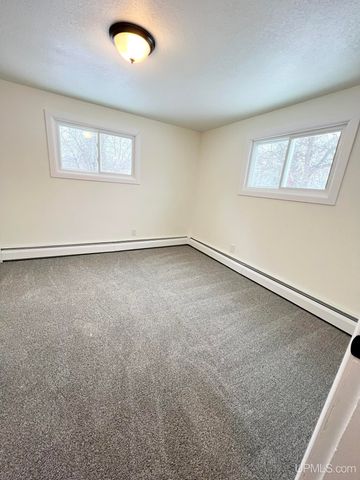 1328 6th Avenue, Norway, MI 49870