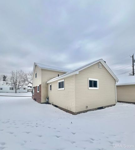 1328 6th Avenue, Norway, MI 49870