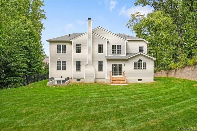 11 Fraydun Lane, Scarsdale, NY 10583