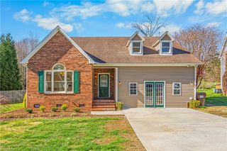 1108 Elmwood Avenue, High Point, NC 27265