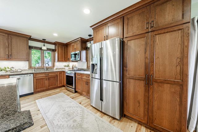 17765 Alta Louise PARKWAY, Brookfield, WI 53045