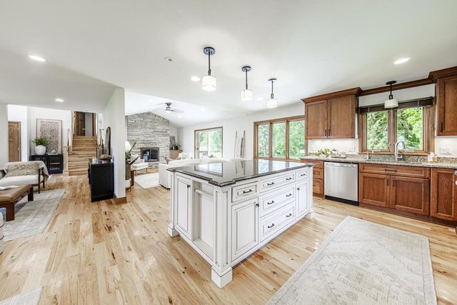 17765 Alta Louise PARKWAY, Brookfield, WI 53045