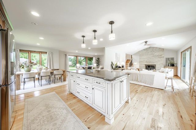 17765 Alta Louise PARKWAY, Brookfield, WI 53045